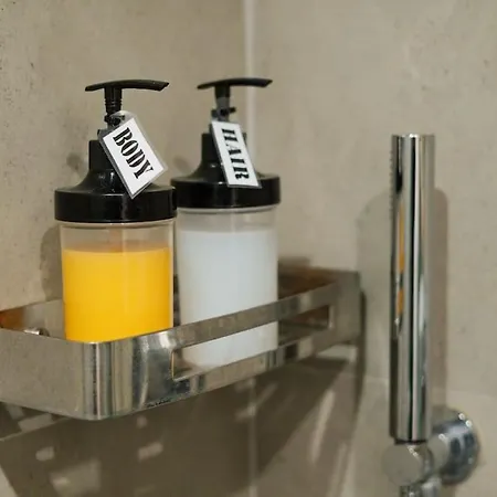 Apartment A Place 4u No19 *